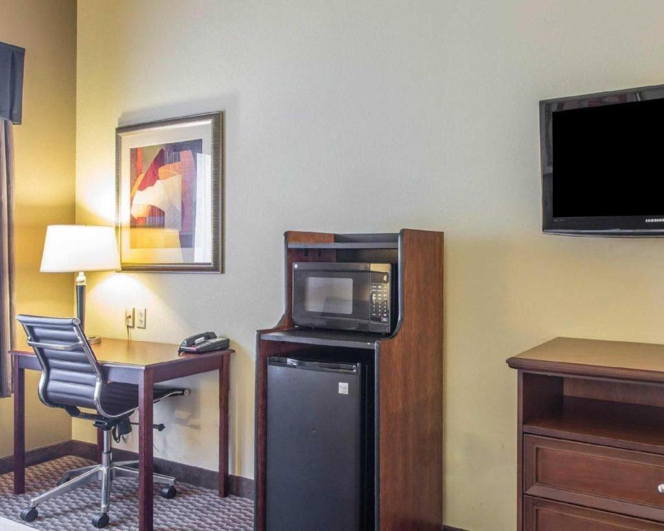 Comfort Inn & Suites Madisonville Zewnętrze zdjęcie