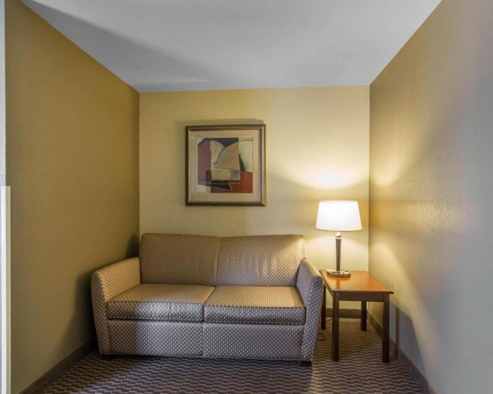 Comfort Inn & Suites Madisonville Zewnętrze zdjęcie
