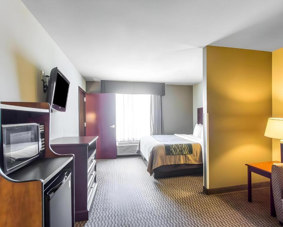 Comfort Inn & Suites Madisonville Zewnętrze zdjęcie