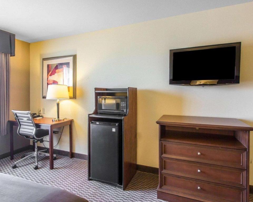 Comfort Inn & Suites Madisonville Zewnętrze zdjęcie