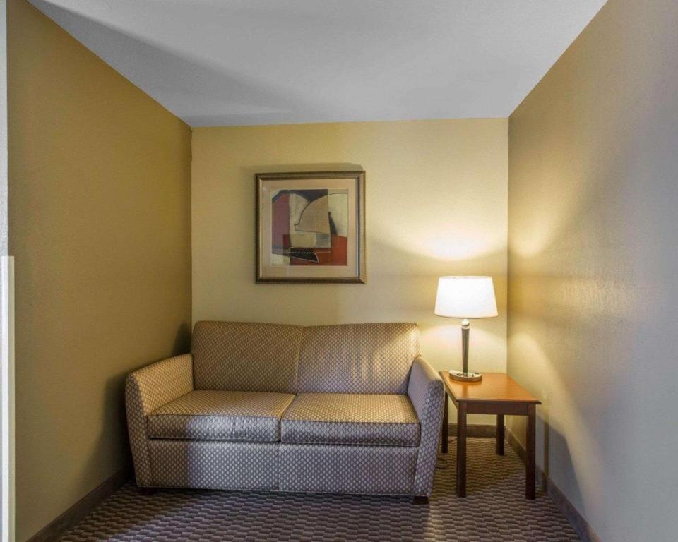 Comfort Inn & Suites Madisonville Zewnętrze zdjęcie