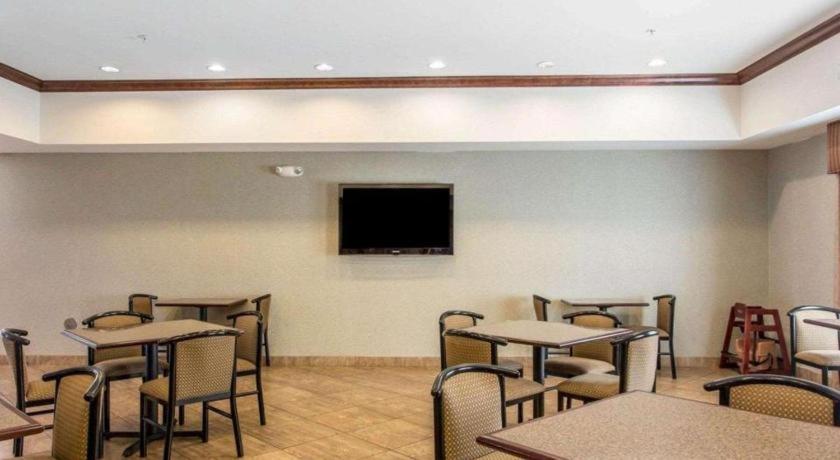Comfort Inn & Suites Madisonville Zewnętrze zdjęcie