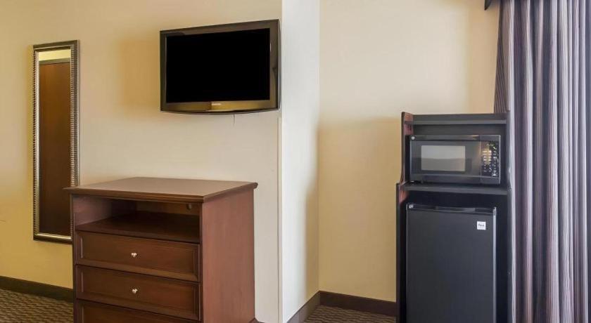 Comfort Inn & Suites Madisonville Zewnętrze zdjęcie